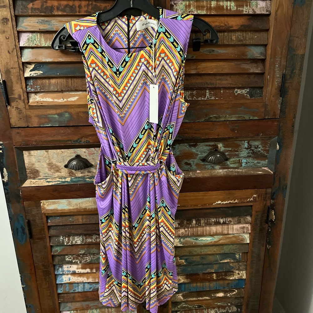 NWT Tbags Los Angeles Purple Mini Dress Chevron Cut Out Sides Large Slee…